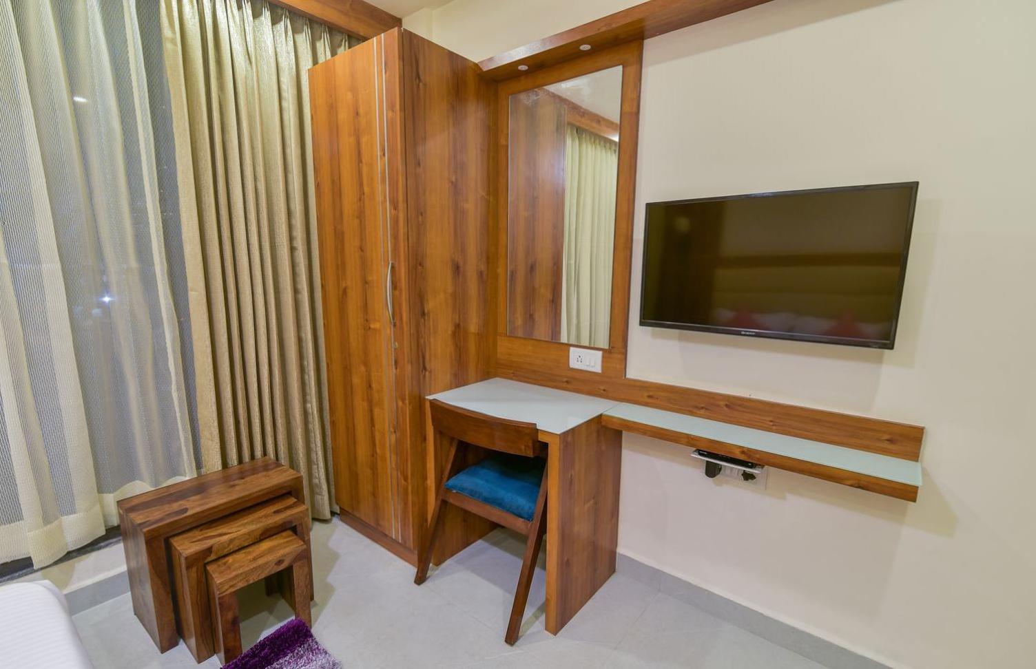 Address 24 Inn Бангалор Екстериор снимка
