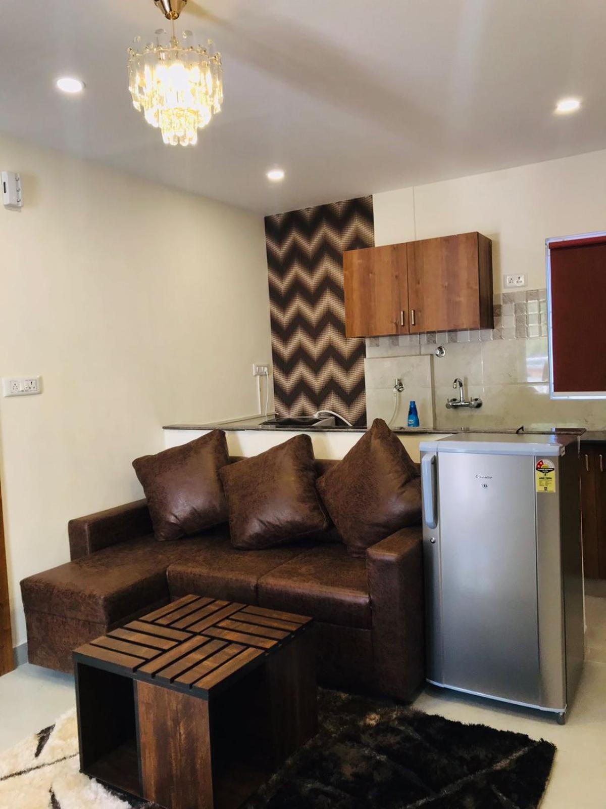 Address 24 Inn Бангалор Екстериор снимка